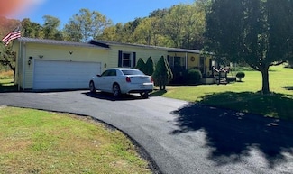 29 Orchard Branch Rd, Hindman, KY 41822