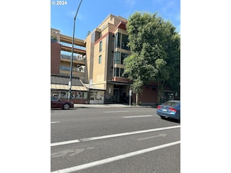 1620 NE Broadway St Unit 543, Portland, OR 97232