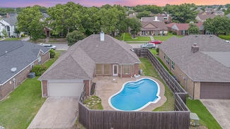 7318 Harbor Dr, Rowlett, TX 75088