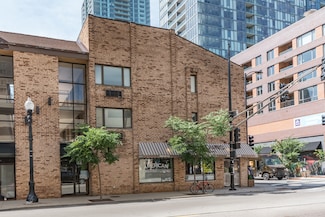 163 W Division St Unit 309, Chicago, IL 60610