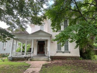 1622 Grand Ave, Parsons, KS 67357