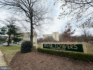 6631 Wakefield Dr Unit 820, Alexandria, VA 22307