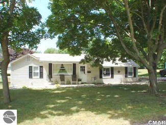 19 E Prospect St, Saint Louis, MI 48880