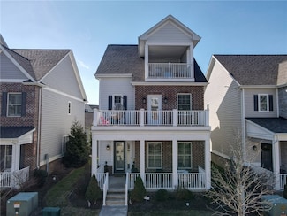 22 Carolina Ave, Oakmont, PA 15139