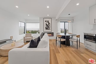 3305 Ocean Front Walk Unit 1 & 2, Marina Del Rey, CA 90292
