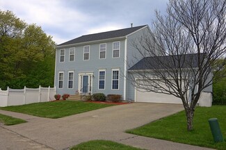 18 Jasmine Dr, Worcester, MA 01605