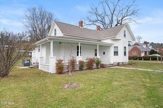 713 N Church St, Mountain City, TN 37683