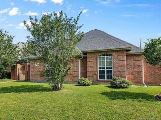 2506 Peace Dr, Lake Charles, LA 70605
