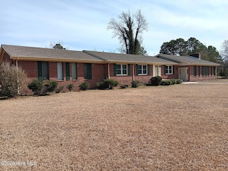 1701 S Nc 41 and 111 Hwy, Beulaville, NC 28518