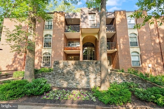3378 Woodburn Rd Unit 11, Annandale, VA 22003