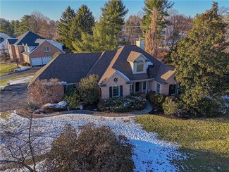 4396 Farmington Cir, Allentown, PA 18104