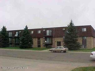 679 19th St W, Dickinson, ND 58601