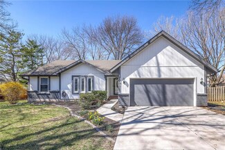 1006 Silver Lake Dr, Raymore, MO 64083