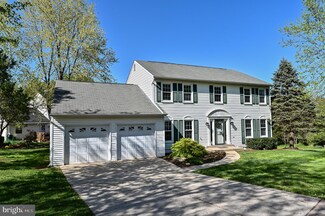 1361 Butter Churn Dr, Herndon, VA 20170