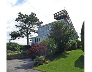 16 6th St, Newbury, MA 01951