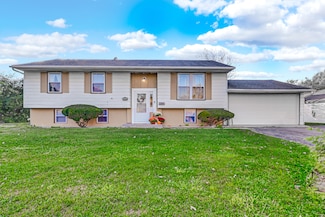 126 N Pine Ln, Glenwood, IL 60425