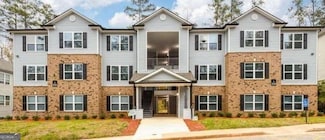 5301 Fairington Club Dr, Lithonia, GA 30038