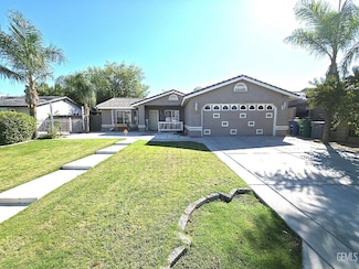 406 Calle de La Vina, Delano, CA 93215