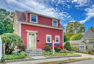 5 Avon St, Stoneham, MA 02180