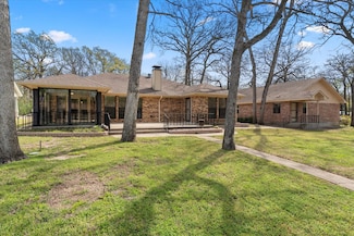 215 Lakeview Dr, Trinidad, TX 75163