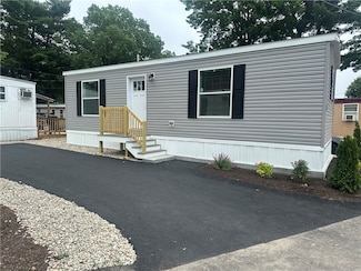 1346 Newport Ave, Attleboro, MA 02703
