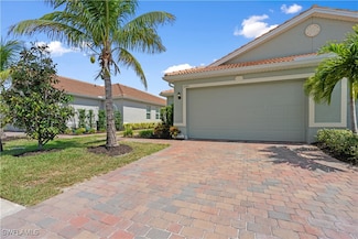 3041 Royal Gardens Ave, Fort Myers, FL 33916