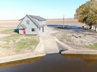 312 Lake Shore Dr, Craig, MO 64437