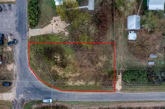 TBD Wall St, Luling, TX 78648