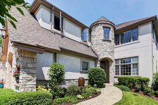 2100 Lillian Ln, Lisle, IL 60532