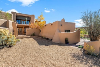 5 White Boulder Rd, Santa Fe, NM 87506
