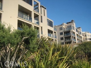 110 The Village Unit 101, Redondo Beach, CA 90277