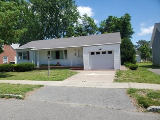 63 Felix St, Chicopee, MA 01020