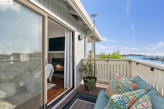 184 Schooner Ct, Richmond, CA 94804