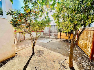 450 Hillside Terrace, Vista, CA 92084