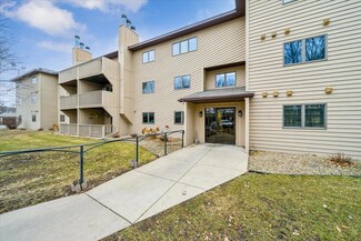 925 Bahls Dr Unit 106, Hastings, MN 55033