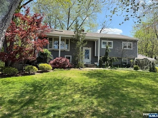 500 Fordham Place, Paramus, NJ 07652