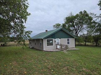8 Slater Rd, Buffalo, MO 65622