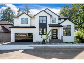 3019 W 8th St, Washougal, WA 98671