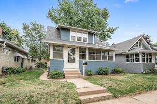 243 9th Ave S, South Saint Paul, MN 55075