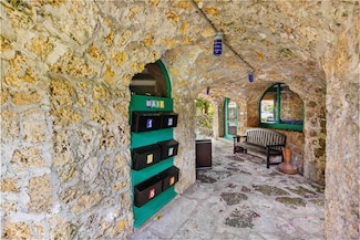 1301 Milan Ave Unit 2, Coral Gables, FL 33134