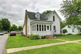 305 E Harrison St, Wakarusa, IN 46573