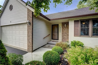 8 Daisy Ln, North Chili, NY 14514