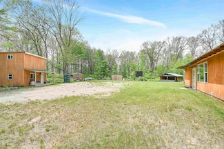 W13670 Brooks Ln, Crivitz, WI 54114