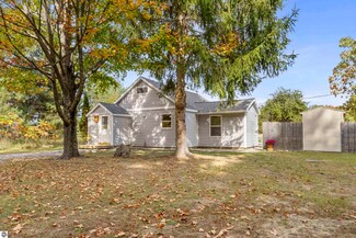 8478 Love Rd, Benzonia, MI 49616