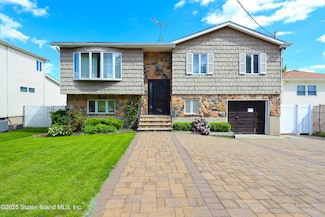 944 Woodrow Rd, Staten Island, NY 10312