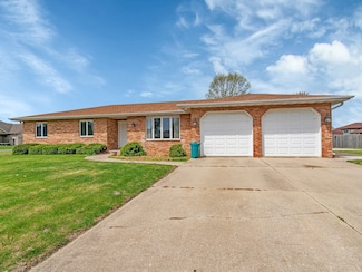 600 Trotter Dr, Coal City, IL 60416