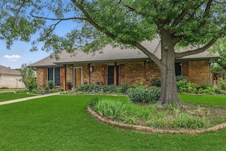 537 Doubletree Dr, Lewisville, TX 75077