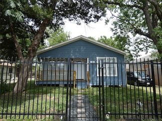 8215 Canyon St, Houston, TX 77051