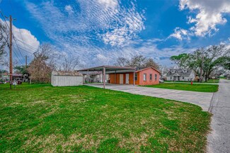 10601 Munn St, Houston, TX 77029