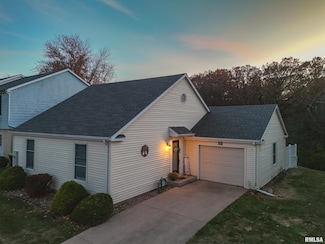 50 Arlington Dr, Macomb, IL 61455